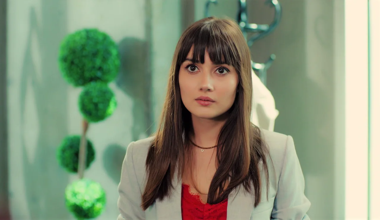 Zeynep comienza a sospechar que puede haber algo entre Elif y Alihan: “¿Y si se van juntos de viaje?”