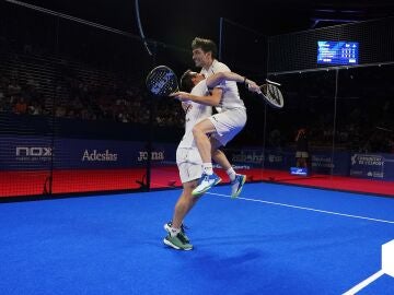 Di Nenno y Stupaczuk tras proclamarse campeones del Valencia Open 