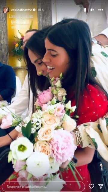 Tamara Falcó regala ramos de flores a sus amigas