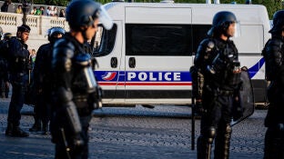 Polic&iacute;a en Francia