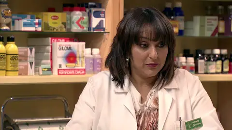 Rocío, ¿a punto de empezar de cero lejos de Madrid?: estos son los planes de la farmacéutica para alejarse de Hugo La farmacéutica quiere olvidar a Hugo y dejarle formar su nueva familia con Úrsula. Por eso, se plantea si dejar el negocio y rehacer su vida en otro lugar…