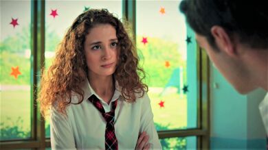 Hoy, en 'Hermanos': Ömer, sorprendido al ver que Leyla se preocupa por él... ¿qué intenciones tendrá?