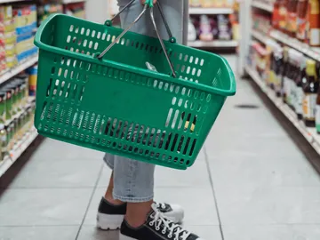 Cesto de un supermercado Cesto de un supermercado