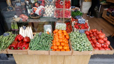 El IPC cae por debajo del 2% después de dos años, aunque el precio de los alimentos sigue superando el 10%