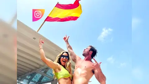 Elsa Pataky y Chris Hemsworth lucen cuerpazo y complicidad en las playas de Ibiza Elsa Pataky y Chris Hemsworth lucen cuerpazo y complicidad en las playas de Ibiza