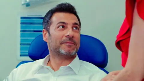 Kaya dona su sangre para intentar salvar a Erim de la complicada operación Kaya dona su sangre para intentar salvar a Erim de la complicada operación