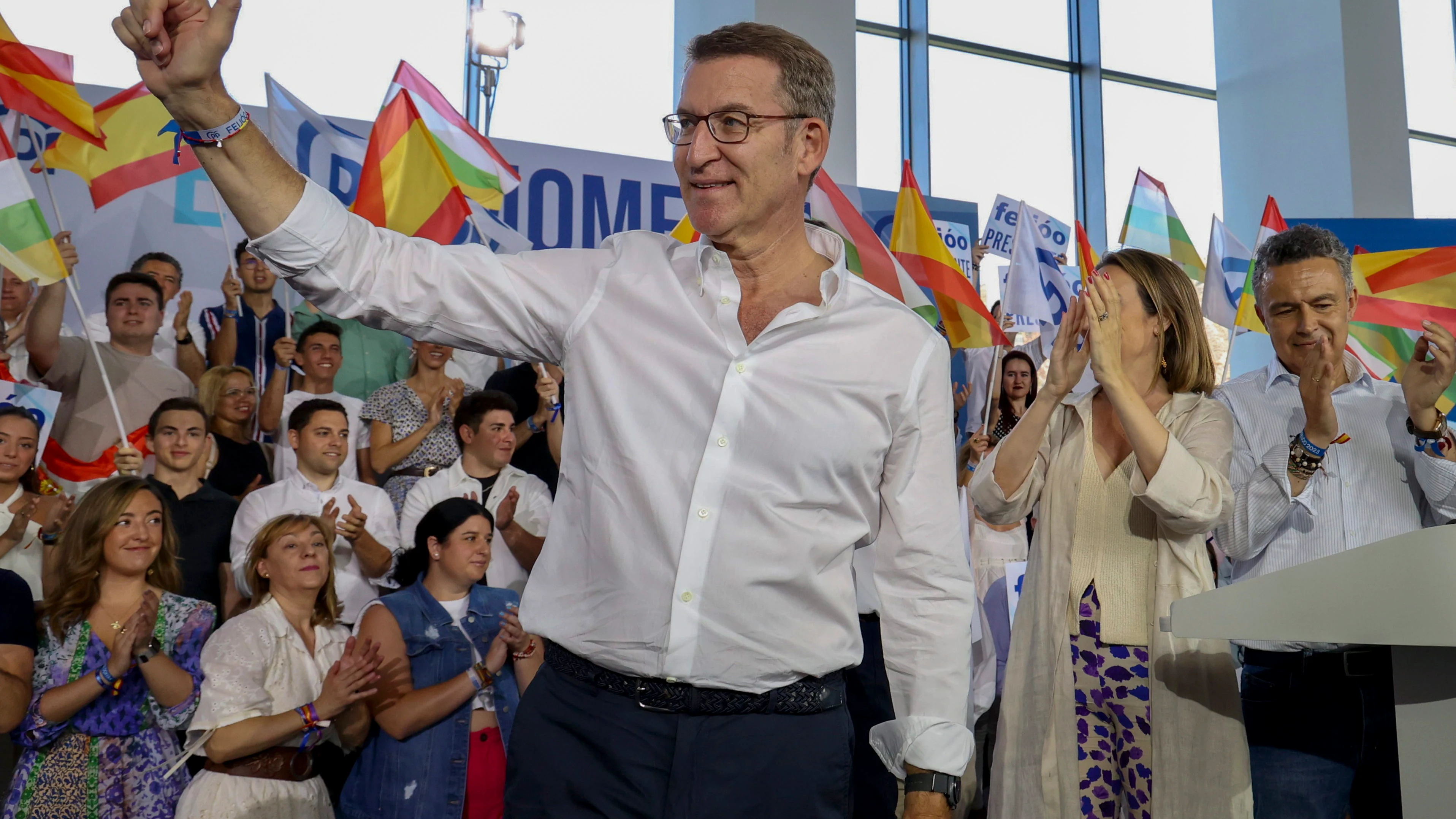 Feij&oacute;o en un acto de campa&ntilde;a en Logro&ntilde;o