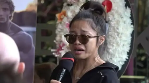 Nicha, la novia de Jo Lindner en un acto en memoria del influencer en Tailandia Nicha, la novia de Jo Lindner en un acto en memoria del influencer en Tailandia