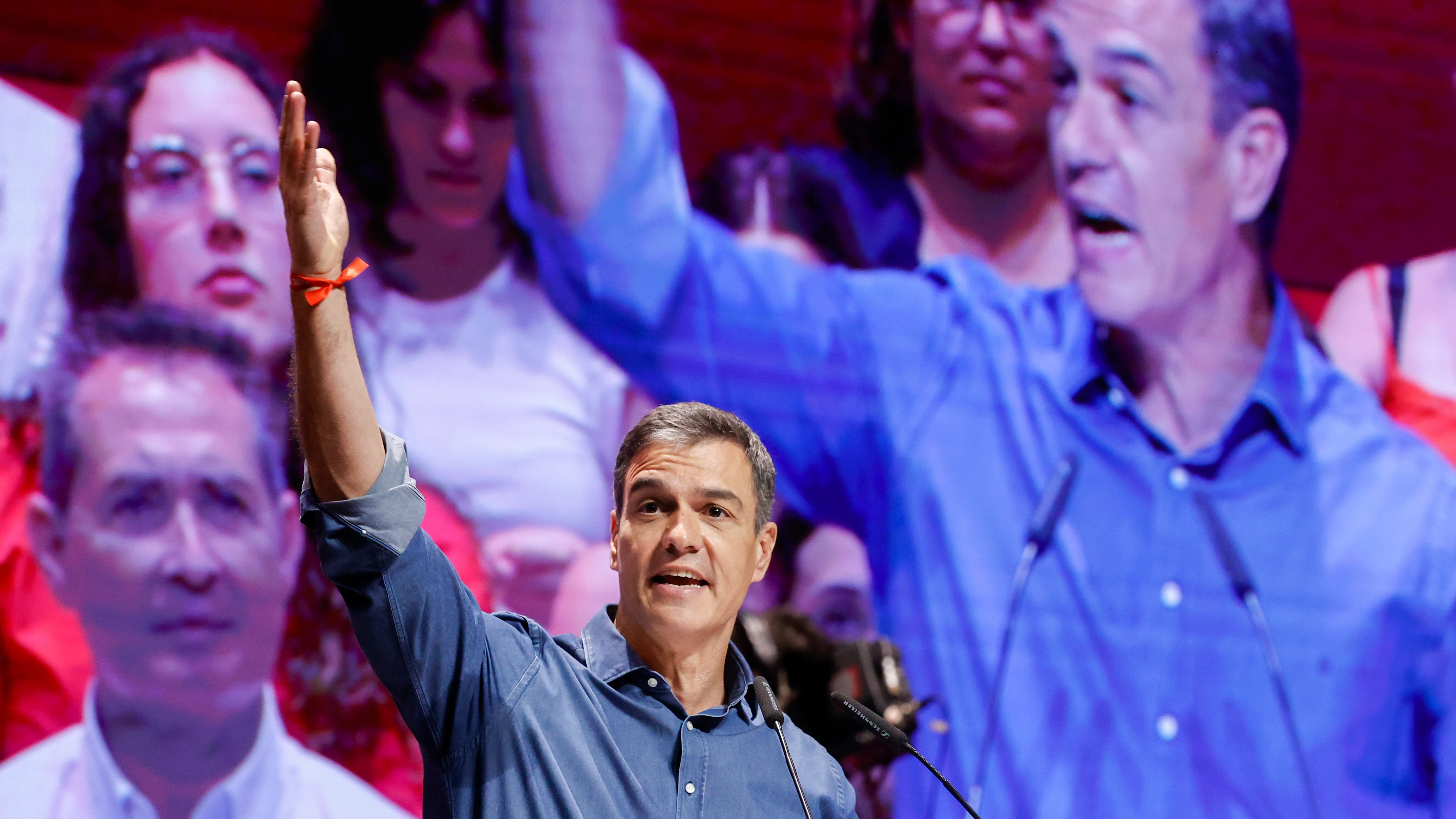 El presidente del Gobierno, Pedro S&aacute;nchez, este s&aacute;bado durante el mitin que ha organizado el PSOE en la ciudad de Valencia. 