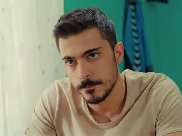 Yiğit, dispuesto a todo por encontrar a su madre biológica: “No estaré en paz si no hablo con ella” Yiğit, dispuesto a todo por encontrar a su madre biológica: “No estaré en paz si no hablo con ella”