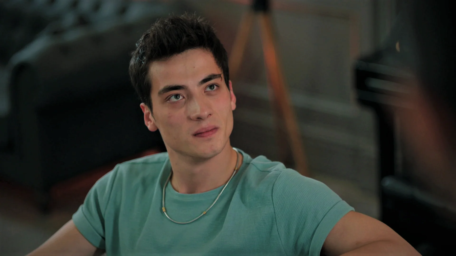 En el pr&oacute;ximo cap&iacute;tulo de 'Hermanos': Sarp provoca a &Ouml;mer y lo humilla en su nuevo trabajo