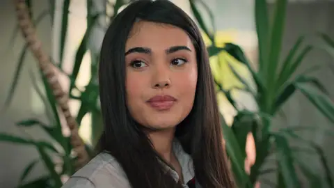 Süsen le hace creer a Ömer que han hecho las paces, pero nada es lo que parece Süsen le hace creer a Ömer que han hecho las paces, pero nada es lo que parece