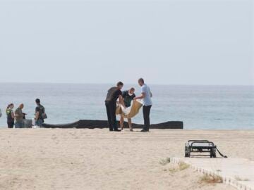 Encuentran restos humanos en la playa de Roda de Berà
