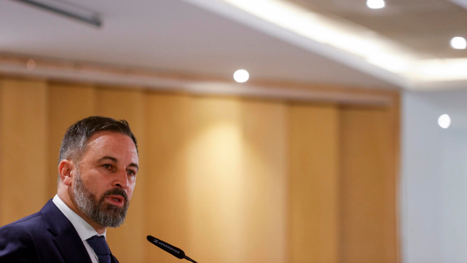 Abascal carga contra el PP por 