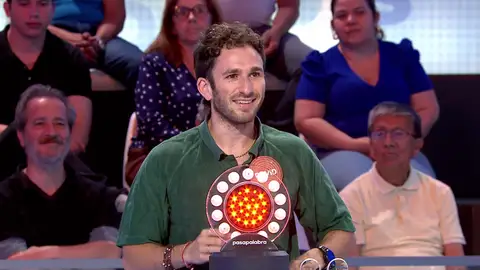 David CasƟllo ‘se convierte’ en Jorge Drexler en ‘La Pista’ al son de ‘Todo se transforma’ David CasƟllo ‘se convierte’ en Jorge Drexler en ‘La Pista’ al son de ‘Todo se transforma’