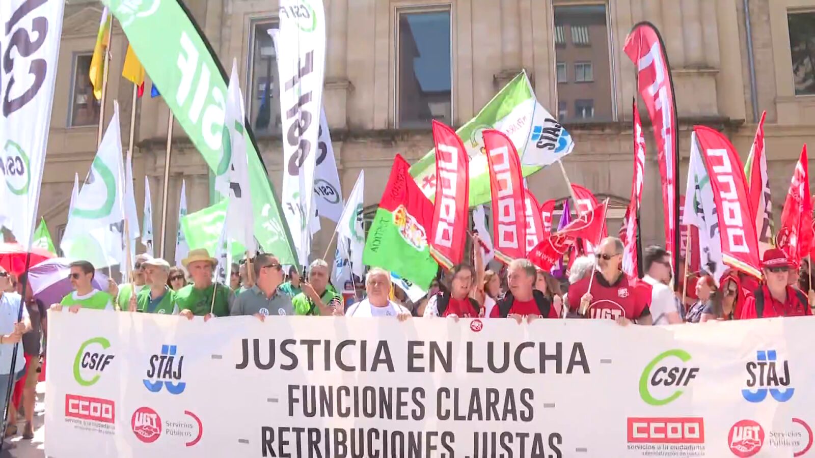Juicios suspendidos y abogados y procuradores asfixiados por la huelga de Justicia: 