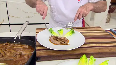 Sorprende con esta receta de lagarto de cerdo ibérico con salsa agridulce de Karlos Arguiñano