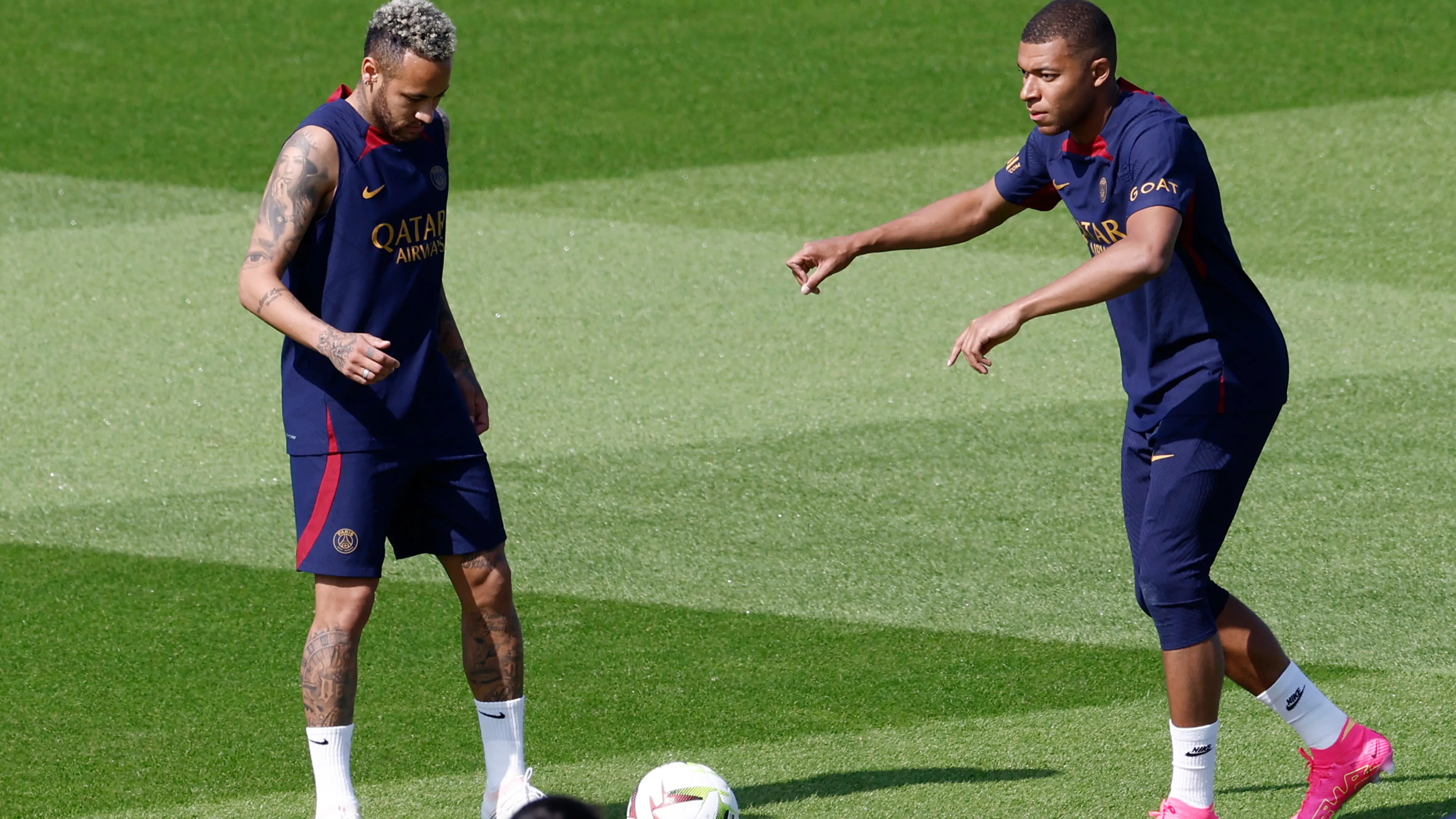 Mbapp&eacute; entrenando con el PSG en esta pretemporada 