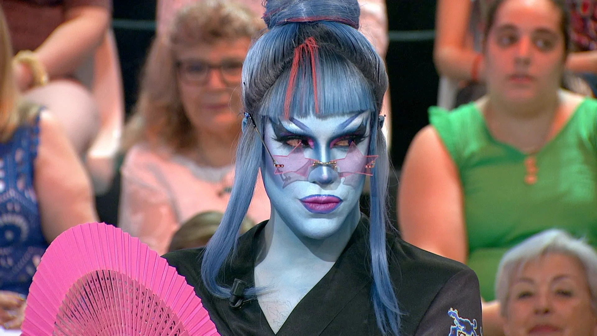 Drag Onyx, protagonista en las elecciones visita el plató de 'Y ahora Sonsoles': "Me equivoqué de mesa" Drag Onyx, protagonista en las elecciones visita el plató de 'Y ahora Sonsoles': "Me equivoqué de mesa"