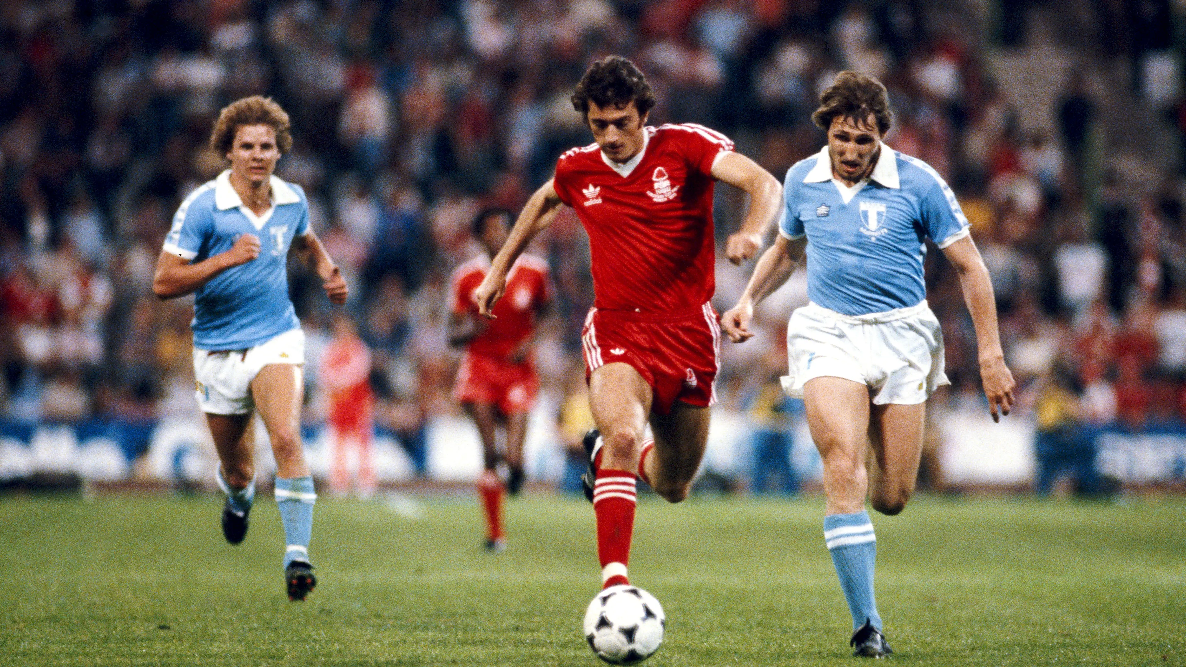 Trevor Francis durante la final de Copa de Europa contra el Malmo Trevor Francis durante la final de Copa de Europa contra el Malmo