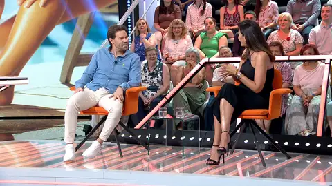 Fabiola Martínez y Juan Dávila suben la temperatura del plató: "Se ha calentado al verme aquí" Fabiola Martínez y Juan Dávila suben la temperatura del plató: "Se ha calentado al verme aquí"