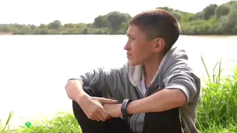 El curioso caso de Denis Vashurin, el 'Benjamin Button' ruso de 32 años en el cuerpo de un niño de 13 El curioso caso de Denis Vashurin, el 'Benjamin Button' ruso de 32 años en el cuerpo de un niño de 13