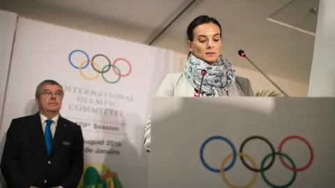 Yelena Isinbáyeva Yelena Isinbáyeva