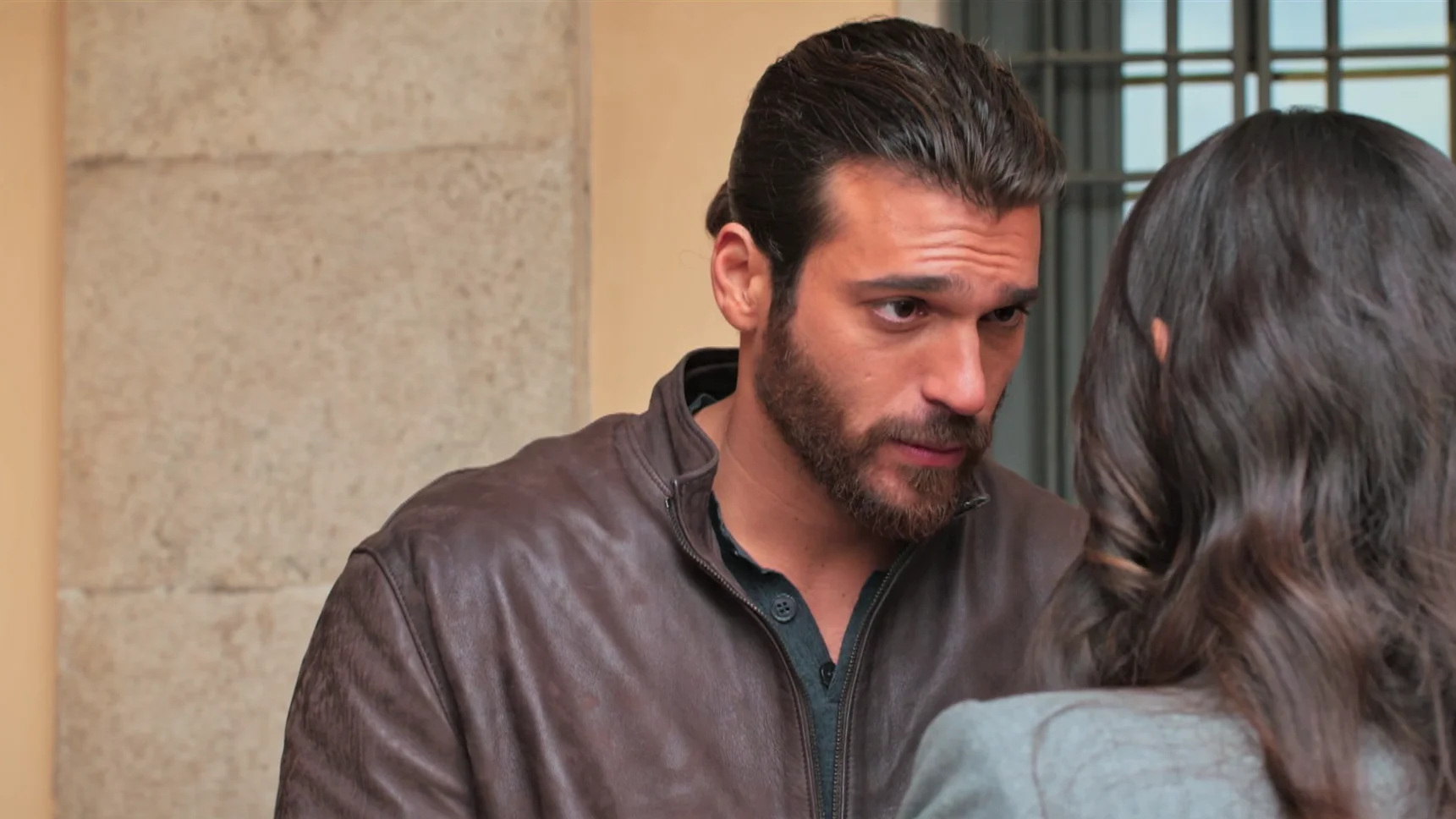 Francesco, sorprendido por la actitud de Violeta