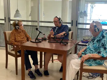 Programa de radio en la residencia de mayores de Ballesol Patacona Programa de radio en la residencia de mayores de Ballesol Patacona