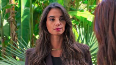 Tamara salva a Violeta de un acosador y ella le confiesa su secreto: “Tengo una enfermedad” 