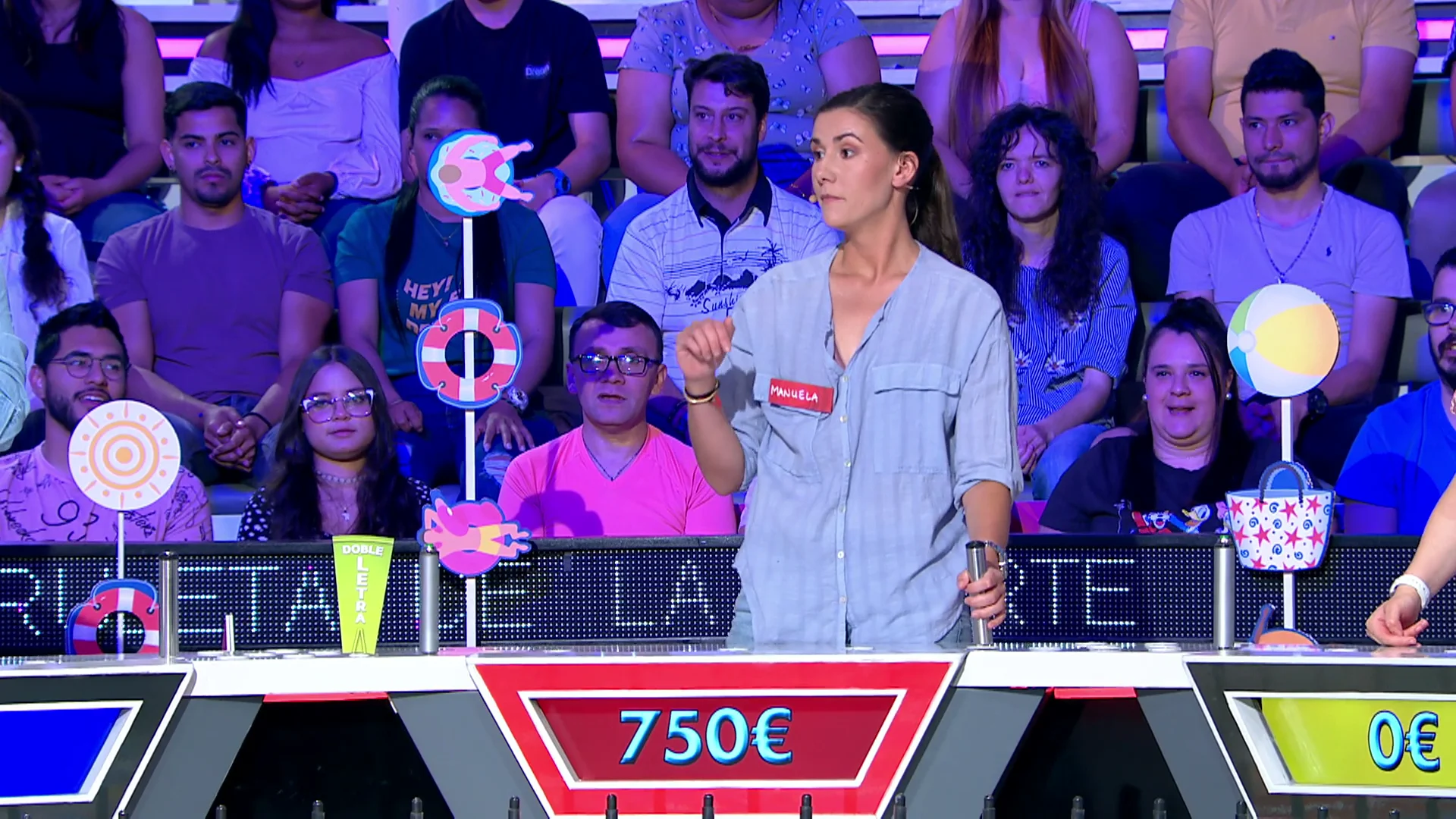 ¡Juega a lo seguro! Manuela se asegura el panel y empata el marcador con Rodri ¡Juega a lo seguro! Manuela se asegura el panel y empata el marcador con Rodri
