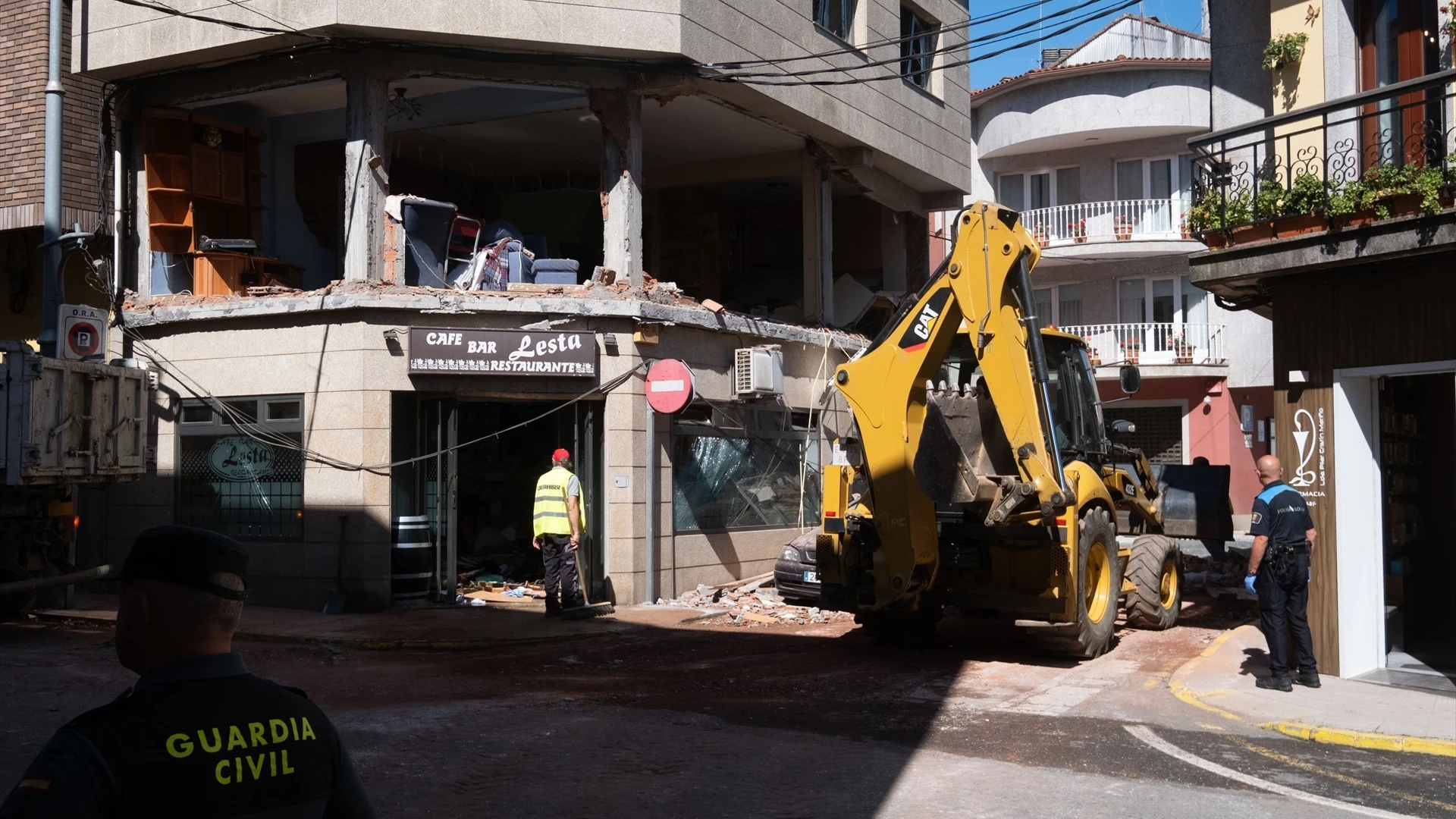 Una explosión en un edificio de Ordes deja 4 heridos Una explosión en un edificio de Ordes deja 4 heridos