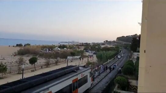 P&aacute;nico en un tren de Rodalies en Canet de Mar (Barcelona)