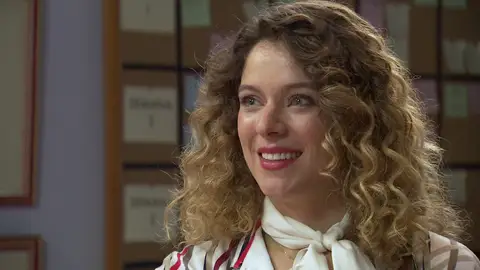 En el próximo capítulo de ‘Amar es para siempre’: Lola consigue un trabajo en ‘Confecciones Quevedo’ En el próximo capítulo de ‘Amar es para siempre’: Lola consigue un trabajo en ‘Confecciones Quevedo’