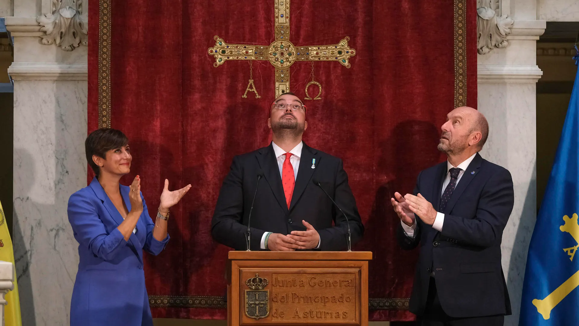 El presidente del Principado de Asturias, Adrián Barbón, toma posesión del cargo El presidente del Principado de Asturias, Adrián Barbón, toma posesión del cargo