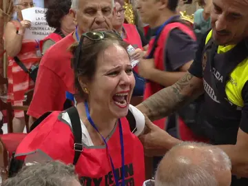 Vecinos de Sevilla desesperados por los cortes de luz Vecinos de Sevilla desesperados por los cortes de luz