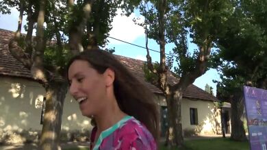 Ana Boyer, muy discreta cuando le preguntan por la luna de miel de su hermana Tamara Falcó e Íñigo Onieva 