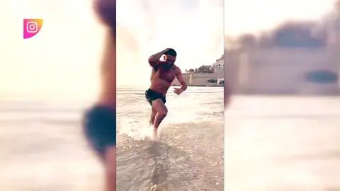 Miguel Ángel Silvestre y sus vacaciones en Peñíscola nos llenan de envidia Miguel Ángel Silvestre y sus vacaciones en Peñíscola nos llenan de envidia