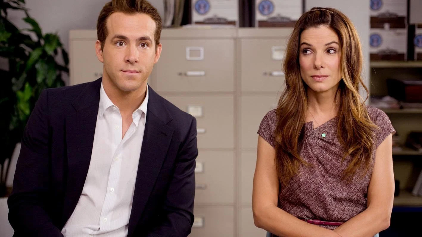 Ryan Reynolds y Sandra Bullock en 'La proposici&oacute;n'