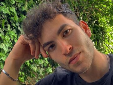 &iquest;Qui&eacute;n se esconde detr&aacute;s Tolga? &iexcl;Conoce a fondo a Berk Ali Çatal, el actor que lo interpreta!