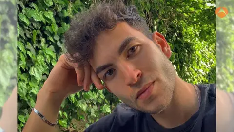¿Quién se esconde detrás Tolga? ¡Conoce a fondo a Berk Ali Çatal, el actor que lo interpreta! ¿Quién se esconde detrás Tolga? ¡Conoce a fondo a Berk Ali Çatal, el actor que lo interpreta!