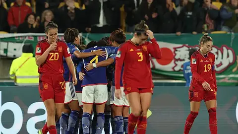 Las jugadoras de Japón celebran un gol ante España