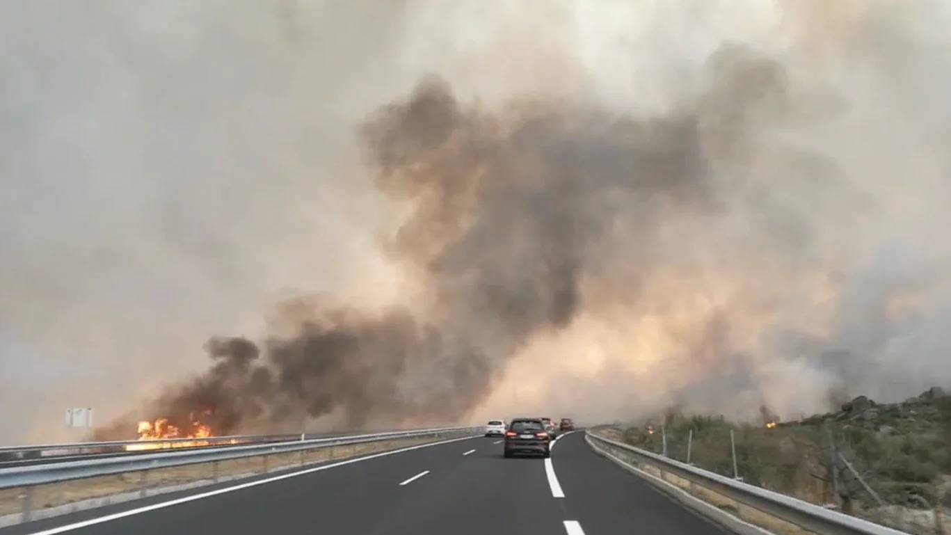 Humo en la A-7 Humo en la A-7