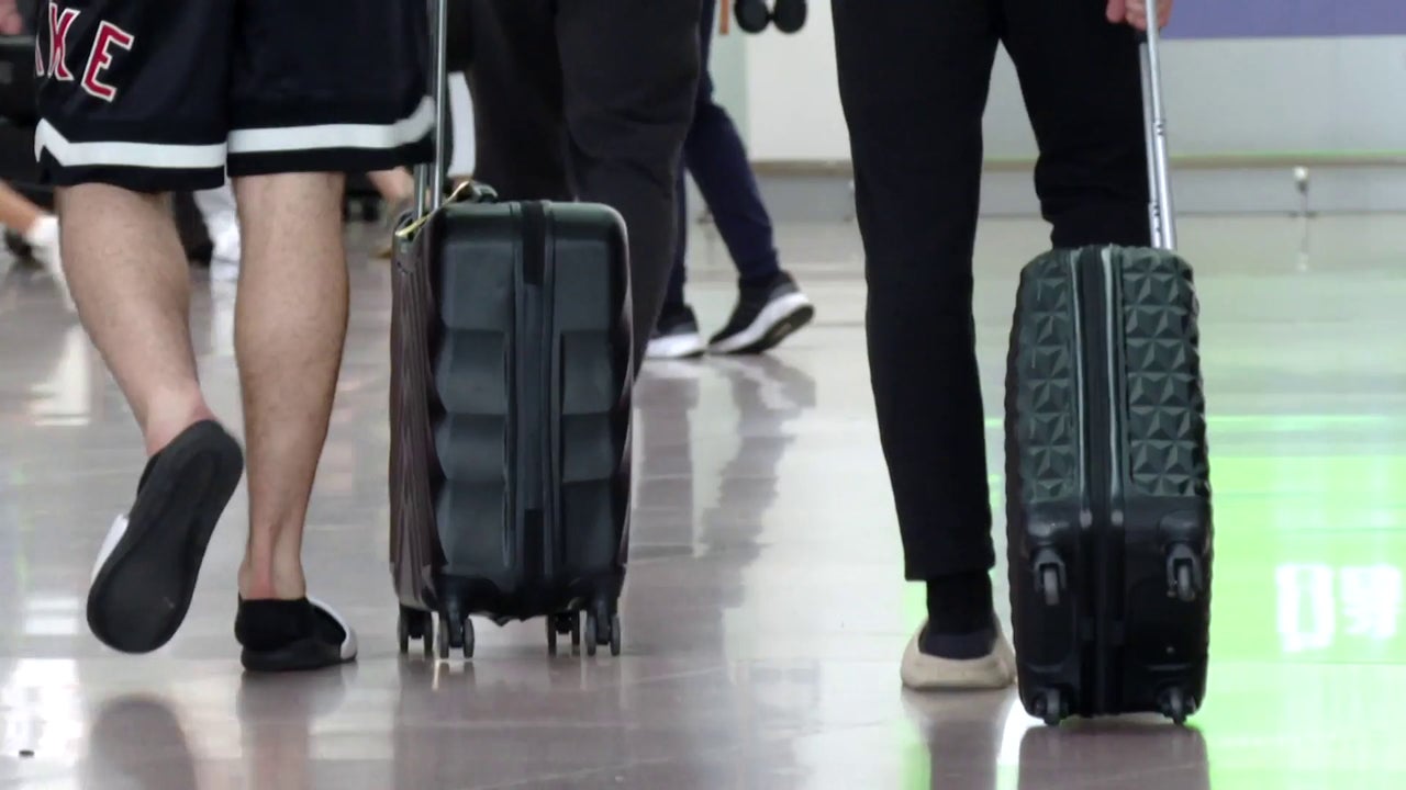 La UE exige a las aerolíneas que dejen de cobrar por el equipaje de mano