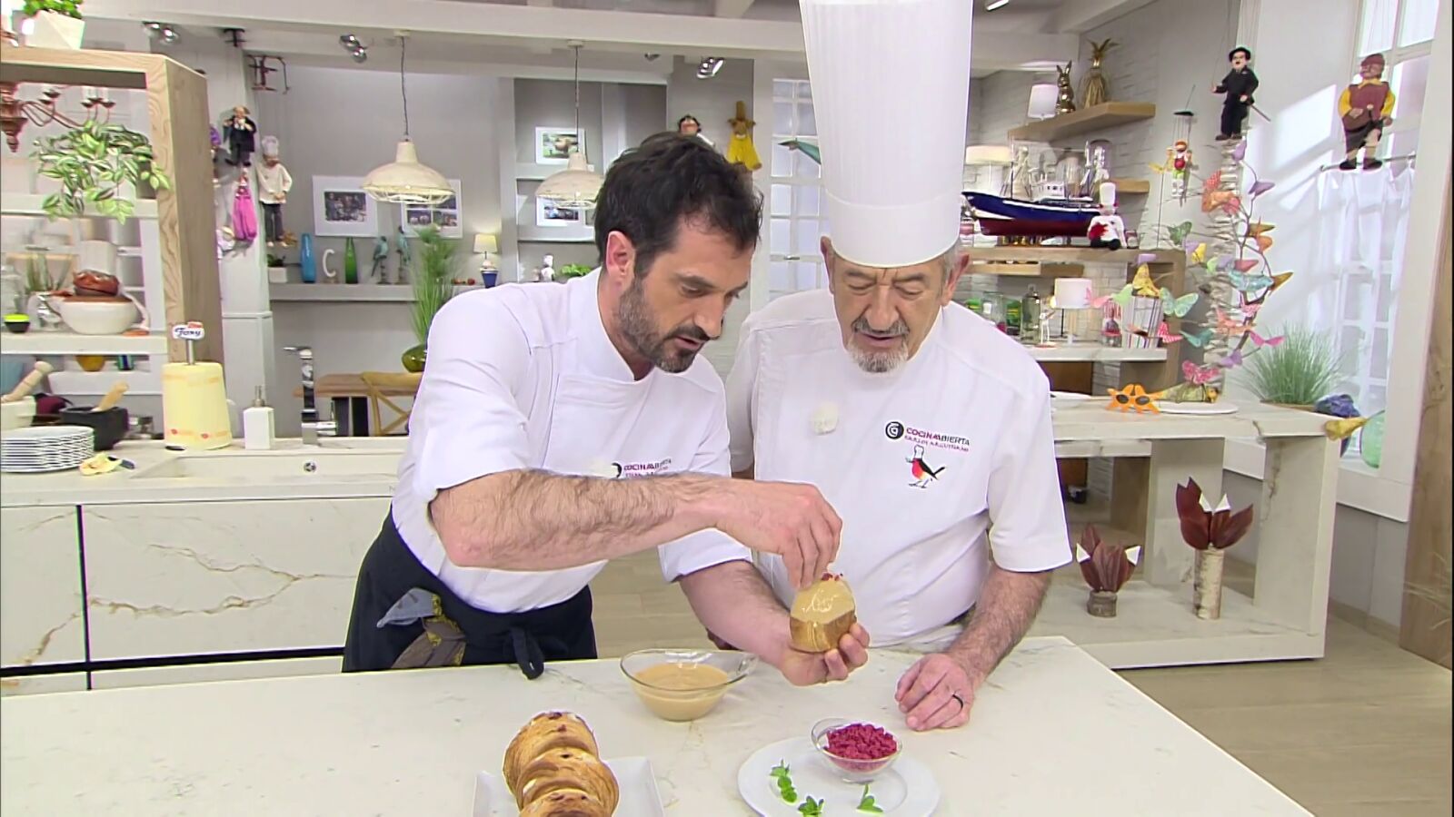 ¿Lo habías visto alguna vez? Receta de New York Roll relleno de crema pastelera y mermelada