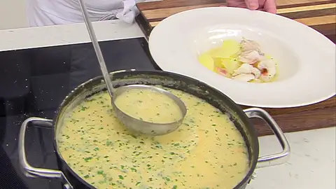 Un plato de fundamento: La primera vez de Arguiñano cocinando cazuela empaná Un plato de fundamento: La primera vez de Arguiñano cocinando cazuela empaná