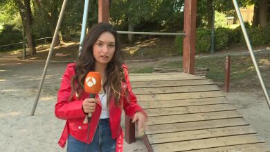 A puñetazo limpio y con un bate de béisbol: la brutal pelea de dos padres por el turno de un columpio