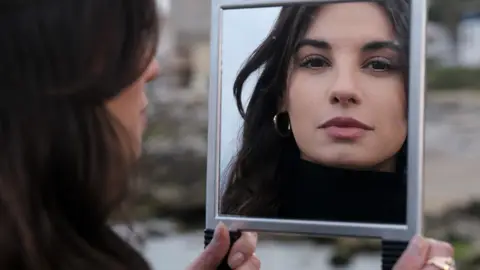 ¿Qué es la sinestesia? ¡Descubre todos los detalles sobre la particular capacidad que tiene Violeta! ¿Qué es la sinestesia? ¡Descubre todos los detalles sobre la particular capacidad que tiene Violeta!