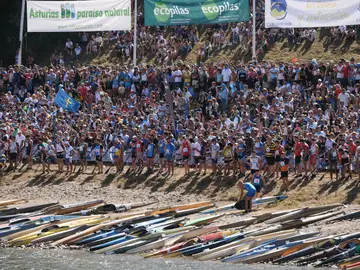 Numerosos participantes en la 85 edición del Descenso del Sella Numerosos participantes en la 85 edición del Descenso del Sella