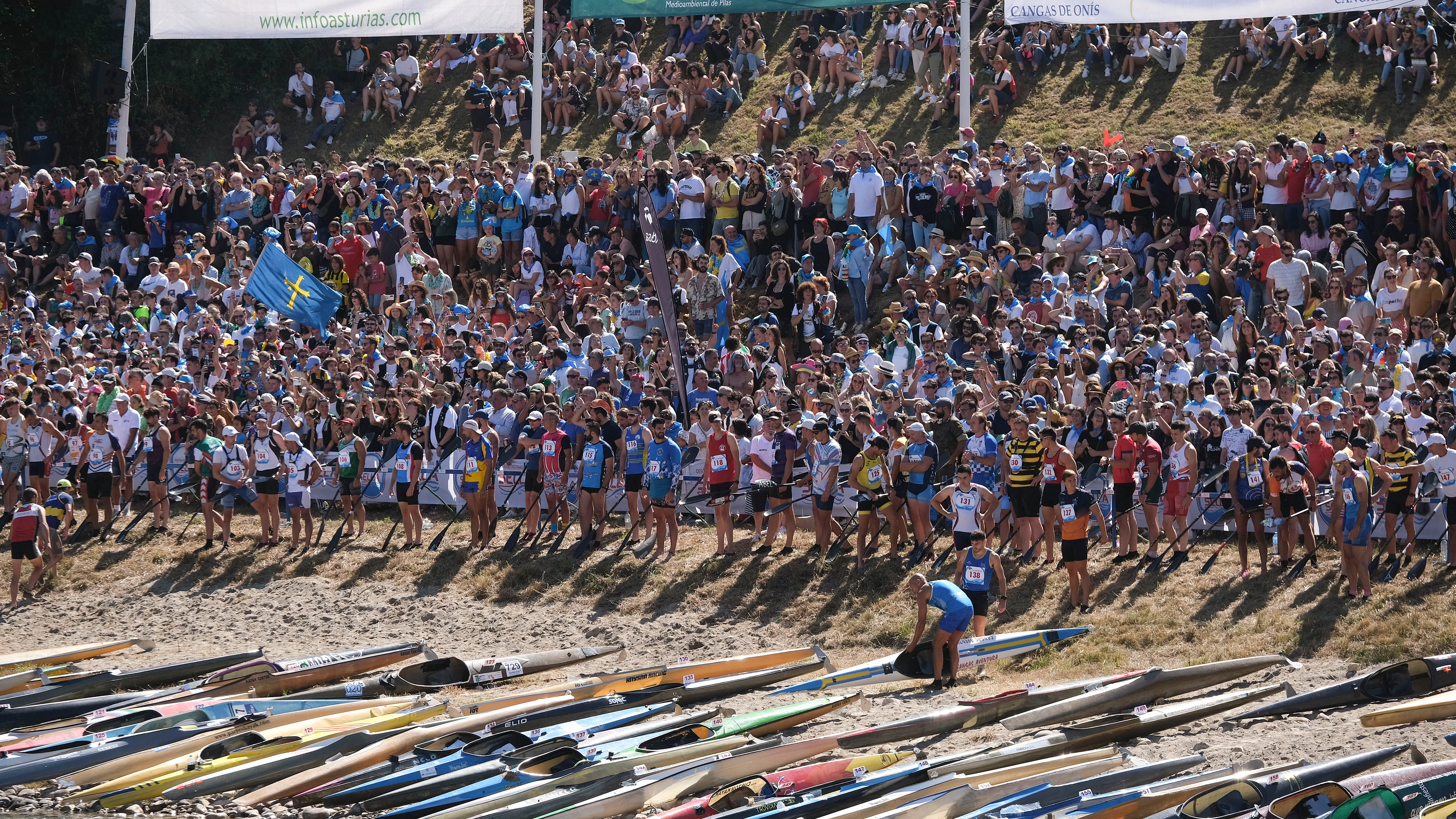 Numerosos participantes en la 85 edición del Descenso del Sella Numerosos participantes en la 85 edición del Descenso del Sella